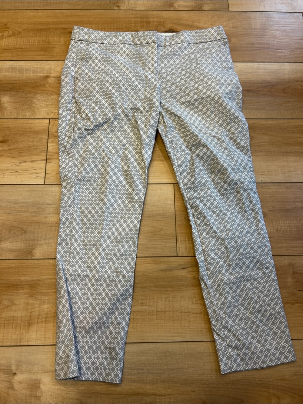 Adrienne Vittadini Gray Patterned Straight Leg Pants